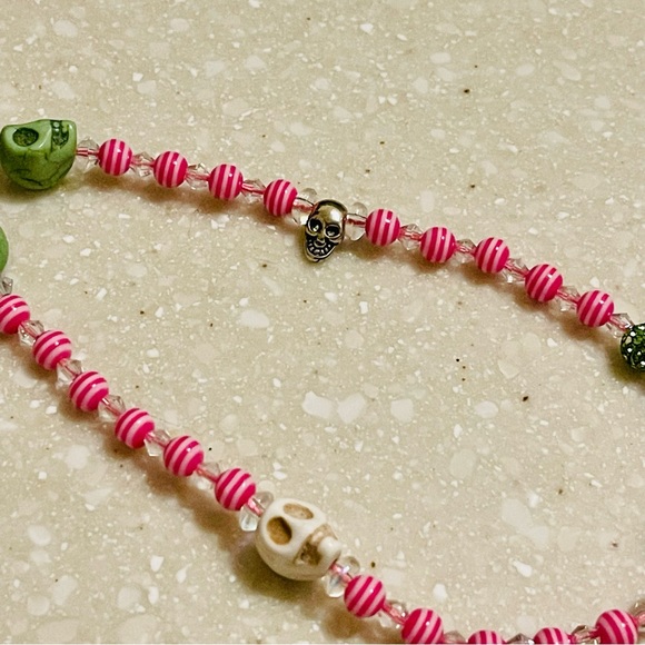 Phone String!! Skull 💀 & 💕 - Picture 5 of 6